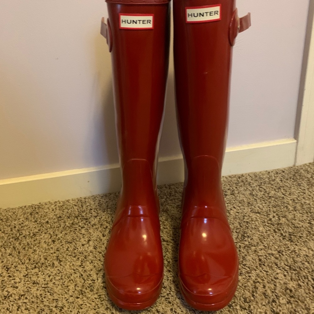Red hunter boots size 9